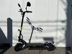 【美品】MANTIS10 電動キックボード 走行距離100km未満 公道走行可