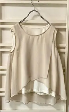 未使用★ ベージュ シフォン付ノースリーブ サイズS〜M