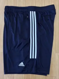 新品未使用品　adidas AEROREADY ネイビーショートパンツ