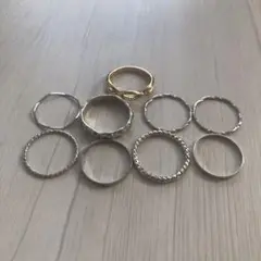 ゴールドとシルバーのリング9個セット
