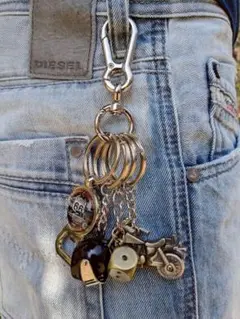 Item thumbnail for item c2966ec8-e62a-4790-9f19-e5ad1fd2638d