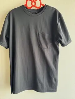 ブラック　ポケット付き Tシャツ M