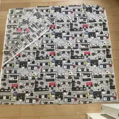 モノクロブー　プリント生地　はぎれ　約110×210（cm）グレー