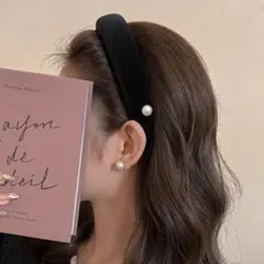 即完売品♡　パール　ブラック　カチューシャ　ワンポイント　シンプル　オルチャン