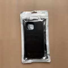 iPhone 15 ブラックケース　カード入れあり