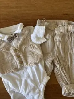 H&M ベージュ ロンパース・カバーオール 0-6ヶ月