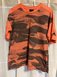 adidas メンズTシャツ　Mサイズ