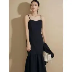 美品　RESEXXYリゼクシー　マーメイドキャミワンピース　ブラック