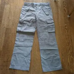 GAP　メンズ　薄いグレーのカーゴパンツ　未使用品