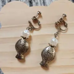 魚型メタルチャームイヤリング