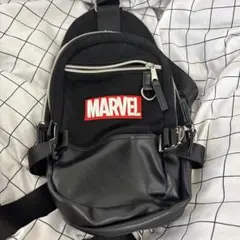 MARVEL ショルダーバッグ ブラック/レッド