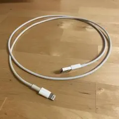 iPhone ライトニングケーブル