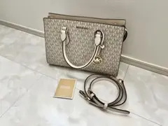 【美品】Michael Kors ロゴプリント ハンドバッグ