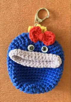 青いキャラクターコインケース