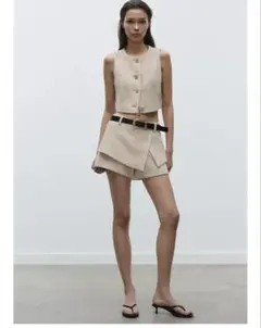 ZARA テクスチャークロップドベスト