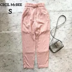 【セシルマクビー】ベルト付ハイウエストとろみテーパードパンツ ピンク S