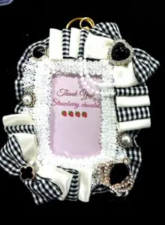 Item thumbnail for item 9e61e428-e355-47c5-8ea9-687a3e516486