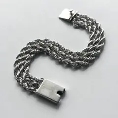 Item thumbnail for item da56cf68-7898-4b0d-a21e-74b817e5c75b