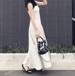 新品　ZARA ホワイト キャミワンピース ロング　合皮