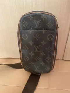 ルイヴィトン ショルダーバッグ ポシェットガンジュ