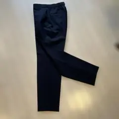 ブラック スラックス テーパードフィット
