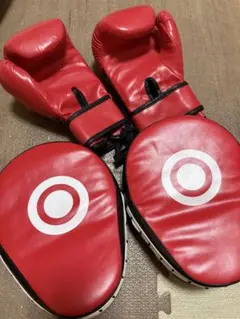 MTJ パンチングミット 赤と黒