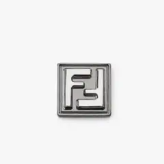 最終値下げ⭐︎ FENDI シルバーピアス 片耳 エフ イズ フェンディ ピアス シルバー仕上げ シルバー | Fendi
