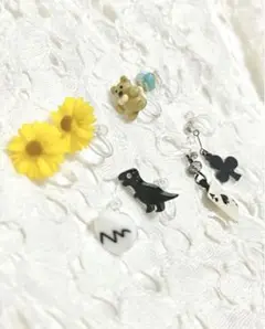 イヤリング　4セットまとめ売り　ひまわり　恐竜　トランプ　くま