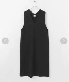 URBAN RESEARCH DOORS Vネックストレートジャンパースカート
