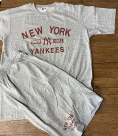 新品未使用UNIQLO ニューヨークヤンキース　Tシャツ　ハーフパンツセットXL