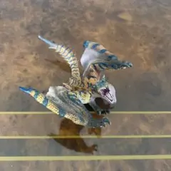 ティガレックス　フィギュア
