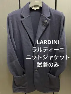 Item thumbnail for item 7058bc06-3b78-48af-8f22-a6dd0717b37a