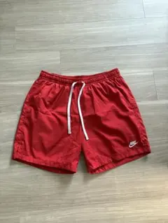 Nike レッド ショートパンツ