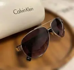 Calvin Klein　サングラス　ダブルブリッジ　ツーブリッジ