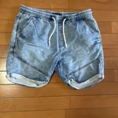 ライトブルー ショートパンツ Mサイズ