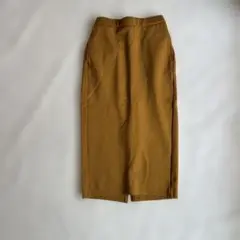 マスタード色 スリット入りタイトスカート