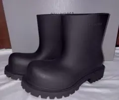 Item thumbnail for item f5dc46e3-e4fc-4b3b-bae1-65eb2c5cccfd