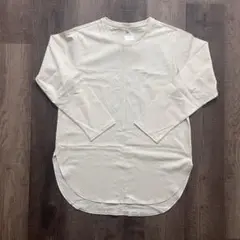 ユニクロ コットンロングTシャツ オフホワイト