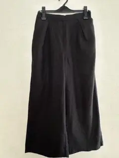 ガウチョパンツ パンツ　タック入り 後ろゴムウエスト　黒　M size