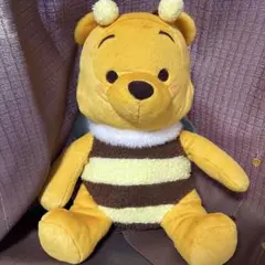 プーさん♡赤いほっぺ スーパーラージぬいぐるみ みつばち Ver.