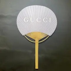 GUCCI ロゴ入り紫色扇子(ノベルティ)