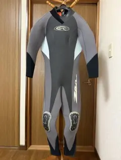 ウェットスーツ