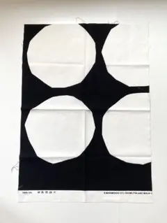 【marimekko】マリメッコ　コットン生地　キヴェット　サークル　黒×白