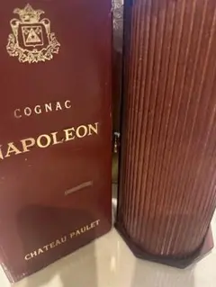 最終値下げ。希少！CHATEAU PAULET ピラミッド型陶器ボトル 最終値下げ。希少！CHATEAU PAULET ピラミッド型陶器ボトル
