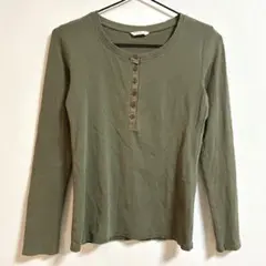 ユニクロ UNIQLO 長袖 Uネックカットソー Tシャツ　カーキ　S コットン
