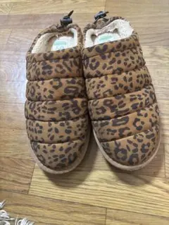 ヒョウ柄冬用サンダル