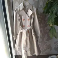 美品Private Label ベージュダブルブレストトレンチコートサテン柄裏地