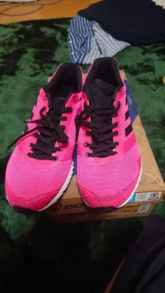 adidas adizero RC ランニングシューズ ピンク