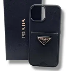 極美品 PRADA ロゴ サフィアーノ iPhone15 ケース 1ZH180