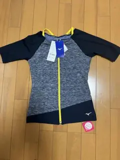 Mizuno ラッシュガード グレー/ネイビー/イエロー　Sサイズ